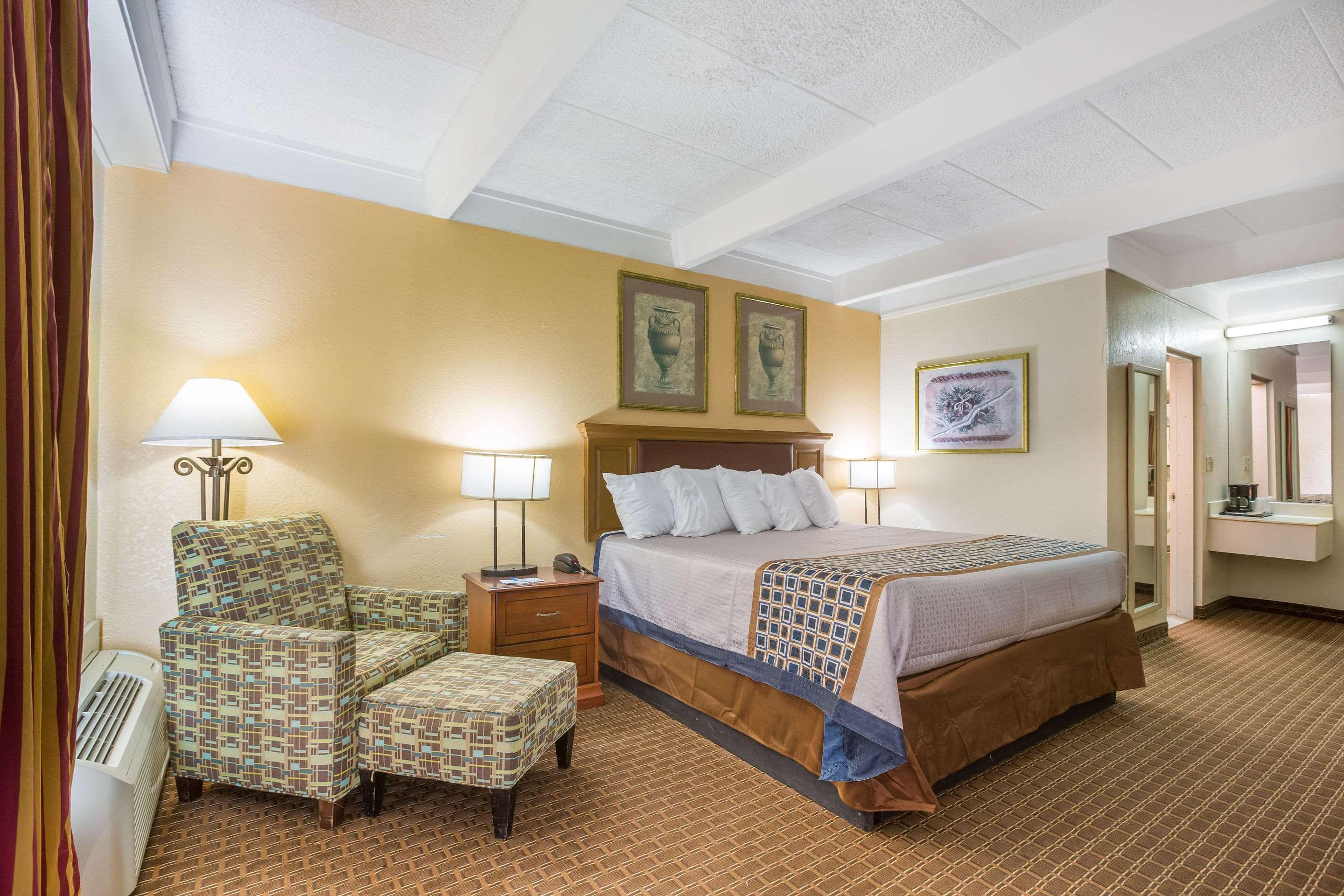Отель Super 8 By Wyndham Macon Ga Экстерьер фото